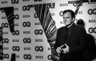 Tarantino az angol filmekbe is beleártja magát