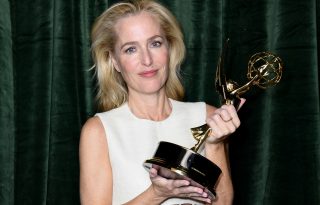 Gillian Anderson akcentusa kiverte a biztosítékot az Emmy-díjátadón
