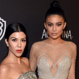 A Kardashian-Jenner klán már felült a halloweenvonatra