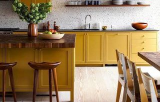 A sárga örök: nagy visszatérő szín lesz menő a konyhában 2022-ben