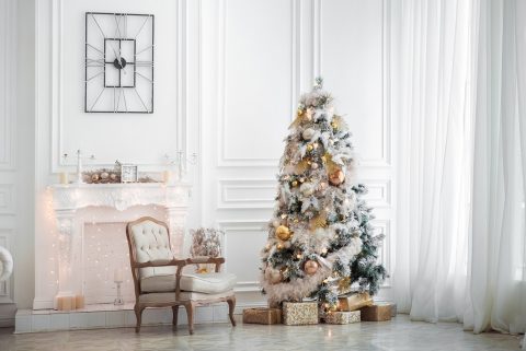 Mivel dekoráljunk karácsonykor, ha a fehér a kedvenc színünk?