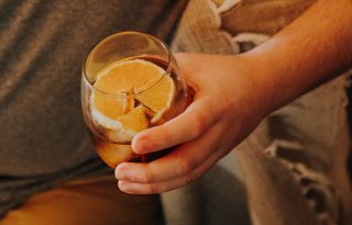 Az ivás szürke zónája: amit az alkoholról és magadról feltétlenül tudnod kell