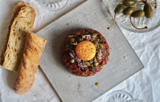 Szilveszteri recept: klasszikus tatár beefsteak