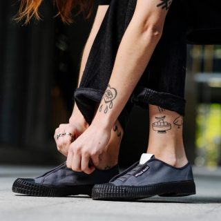 Menő sneakerként éled újjá a csehszlovák cipő