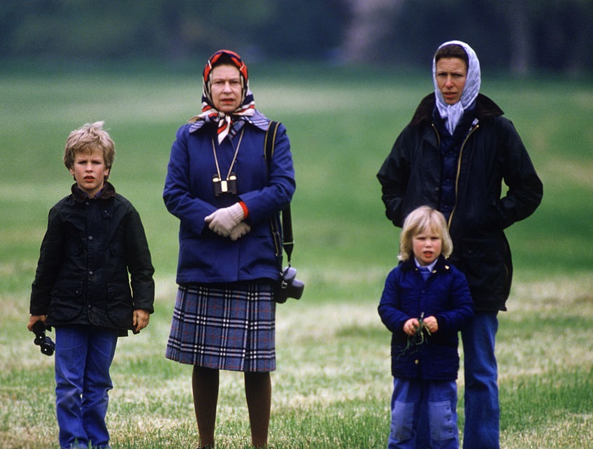 II. Erzsébet királynő, Anna hercegnő és gyermekei, Peter és Zara