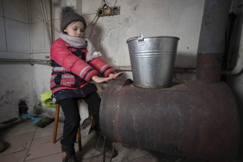 ukrajna-gyermek-veszely-kiszamithatatlan