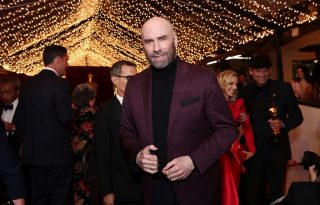 Leesik az ember álla: John Travolta lánya, Ella a New York Fashion Week kifutóján debütált