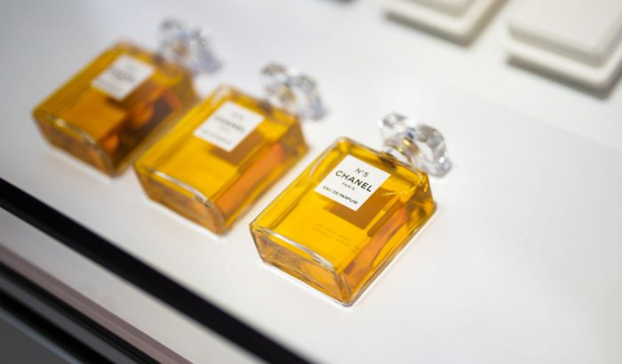 Így születtek a világ leghíresebb parfümjei: Chanel N°5, Light Blue, Shalimar
