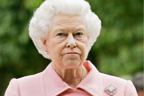 II. Erzsébet királynő mérges