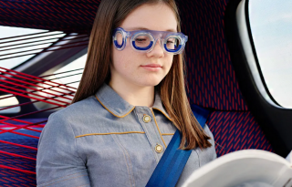 Ezzel a szemüveggel megelőzhető az utazás közbeni hányinger