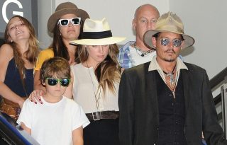 Rejtőzködve él Johnny Depp húszéves fia