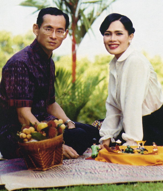 Sirirkit thai királynő és férje