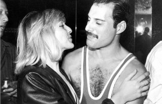Így él Mary Austin, aki halálig szerette Freddie Mercuryt