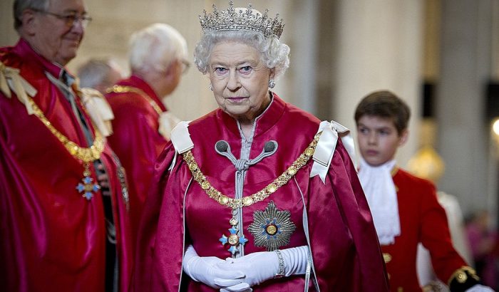 Ilyen megszorításokkal spórol II. Erzsébet királynő