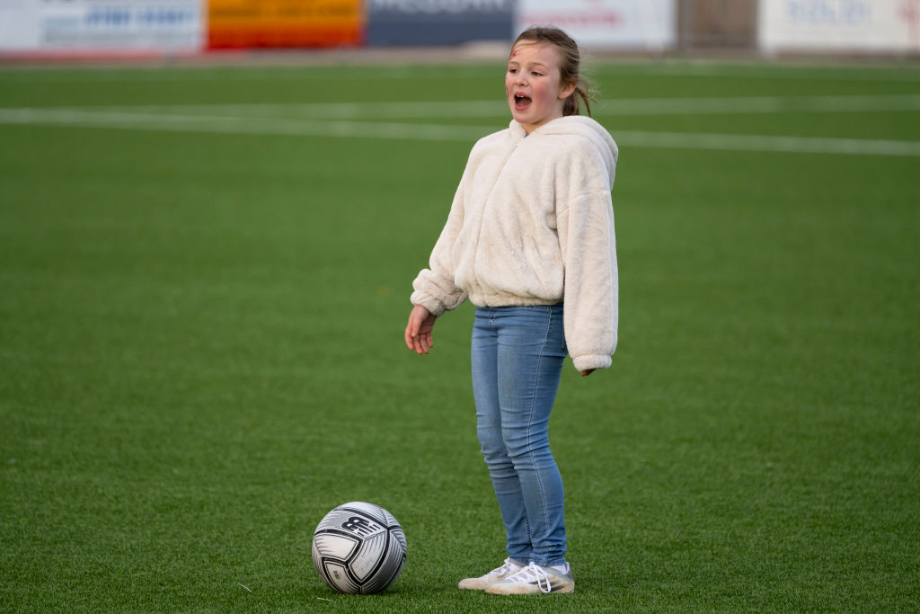 2. kép: Apja szerint Mia kedvence a foci (fotó: Matthew Horwood/Getty Images)