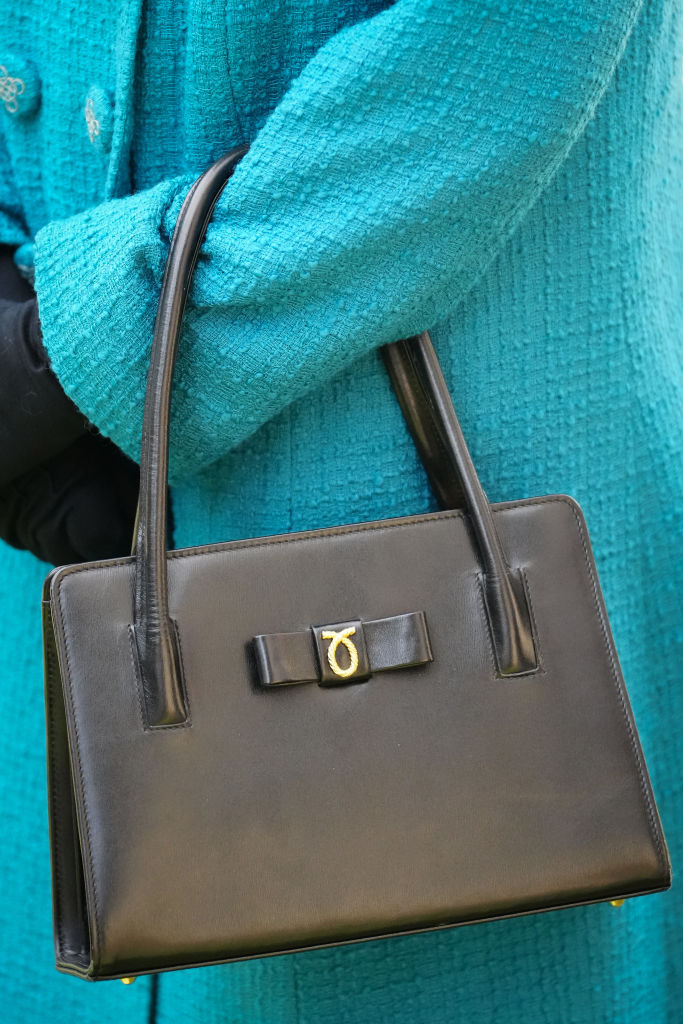 II. Erzsébet Launer táskája