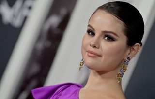 Selena Gomez sminkese elárulja, hogyan ne használjuk a korrektort