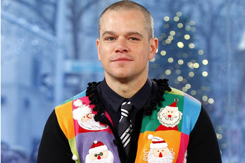 Matt Damon ronda karácsonyi pulcsiban