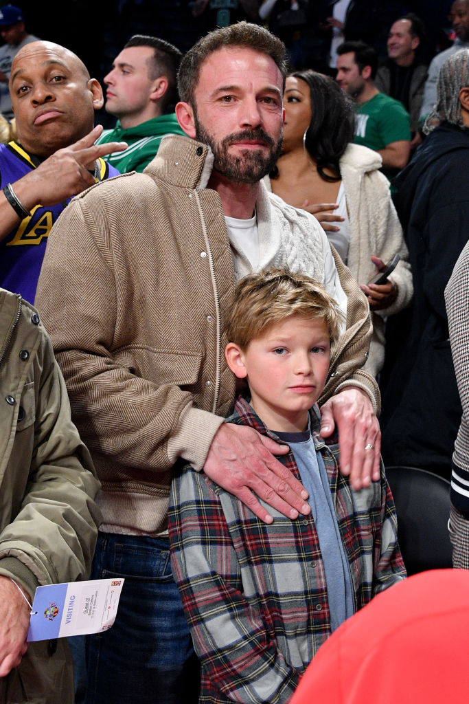 Ben Affleck 13 éves fia óriásit nőtt, és egyre jobban hasonlít az apjára