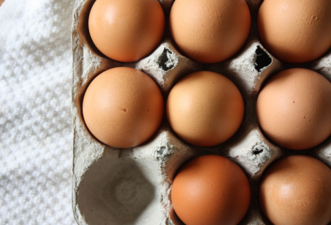 Mennyire biztonságos megenni azt a tojást, aminek repedt a héja?