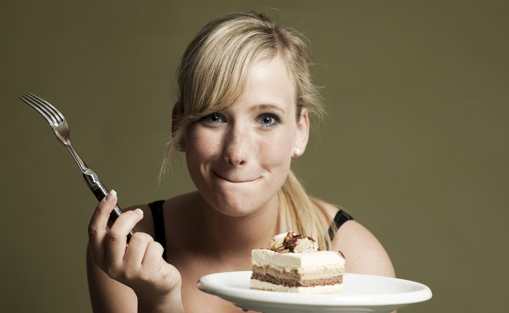 Gondolkodtunk már azon, van-e valamilyen, és ha igen, milyen egészségügyi következménye annak, ha minden nap eszünk desszertet?