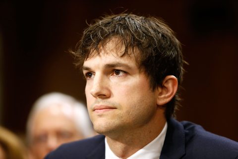 Ashton Kutcher először beszélt Demi Moore vetéléséről