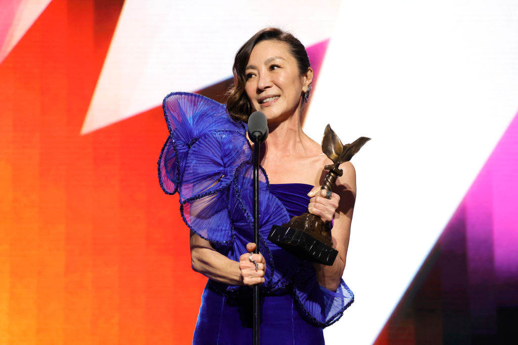 Michelle Yeoh beírta magát az Oscar-díj történelmébe, mint az első ázsiai nő, akit a legjobb színésznő kategóriában jelöltek