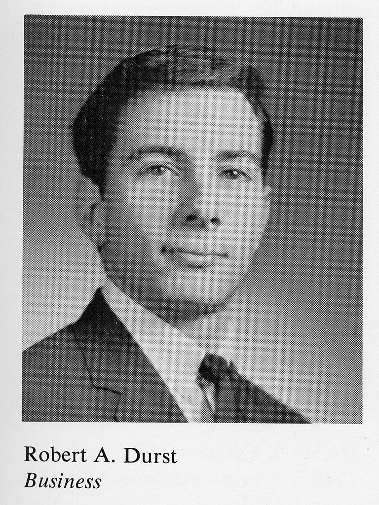 Robert Durst 1965-ben közgazdaságtanból szerzett diplomát a Lehigh Egyetemen,