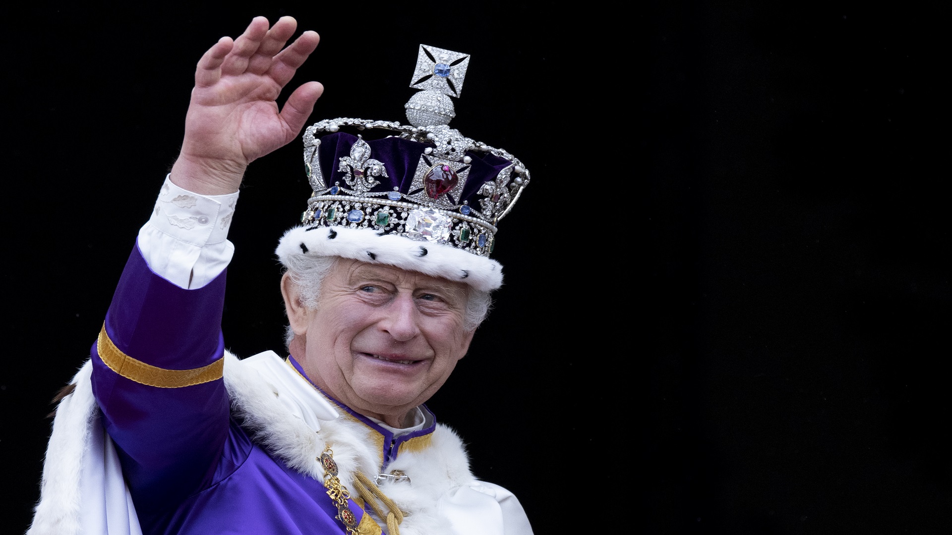 Egy új korszak kezdődött: vajon III. Károly lesz a reformer király?