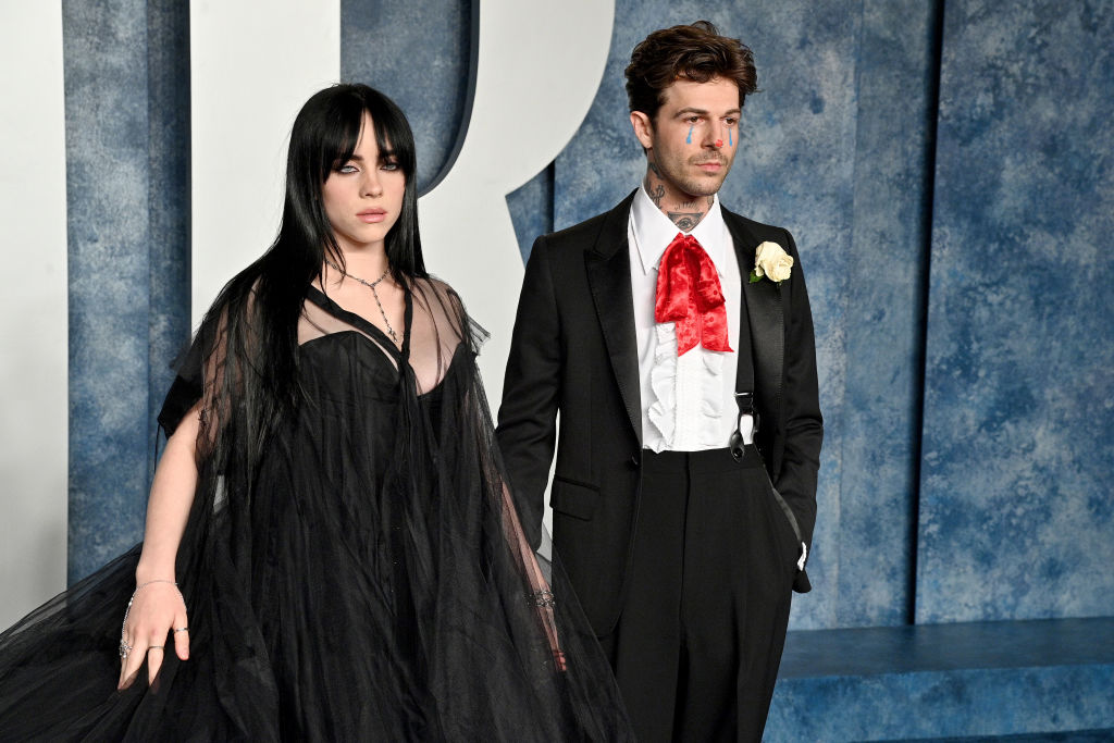 Billie Eilish és Jesse Rutherford a Vanity Fair Oscar-partyn