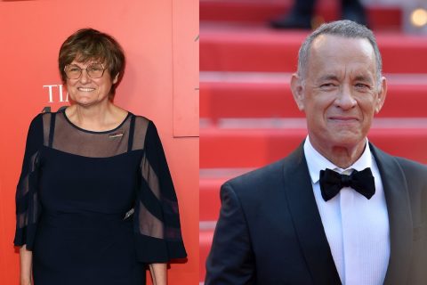 Egymást ölelve ünnepelte harvardi díszdoktori címét Karikó Katalin és Tom Hanks