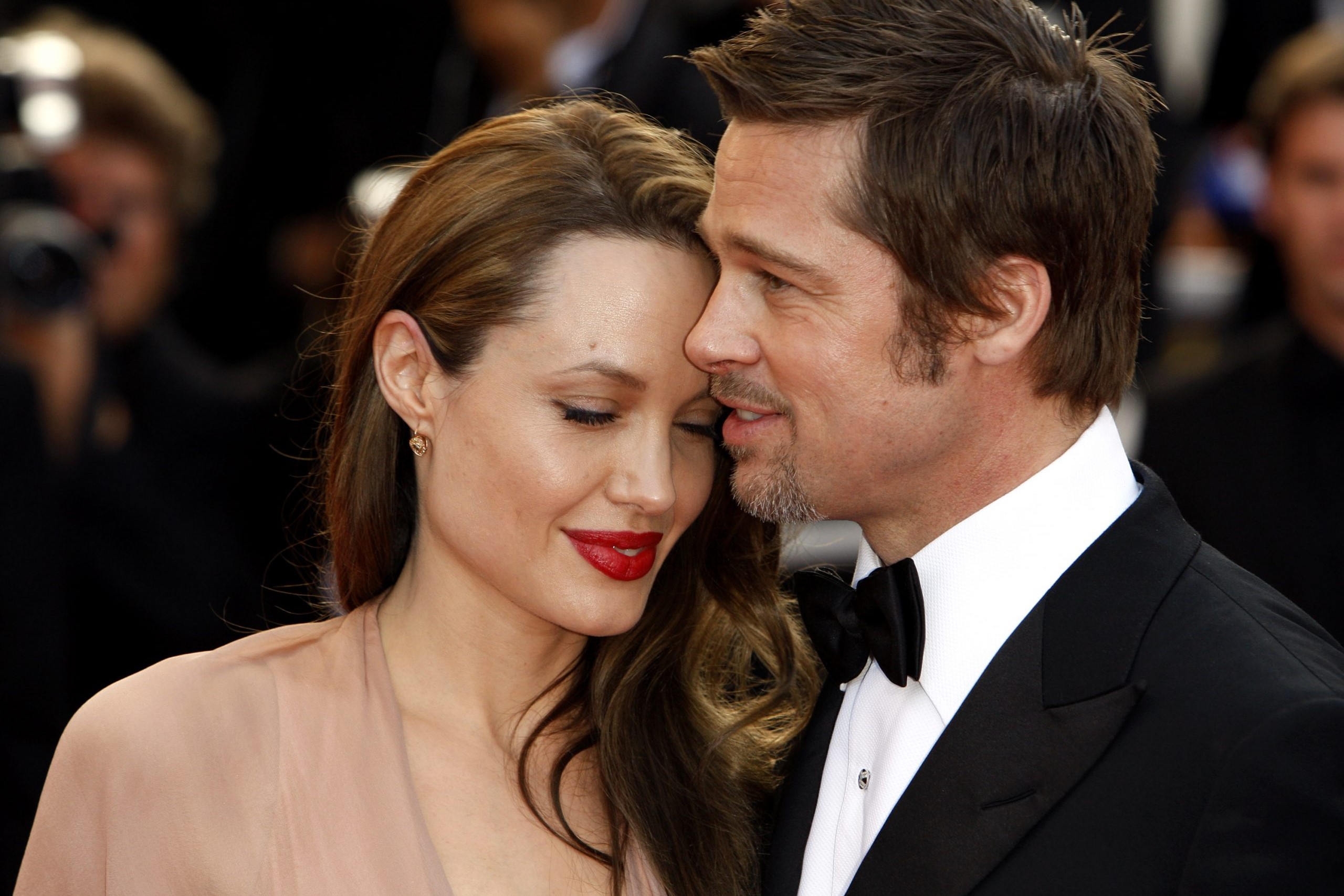 Angelina Jolie és Brad Pitt 3:2