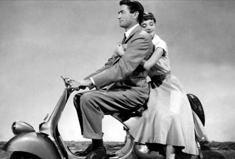 Audrey Hepburn és Gregory Peck a Római vakáció című filmben