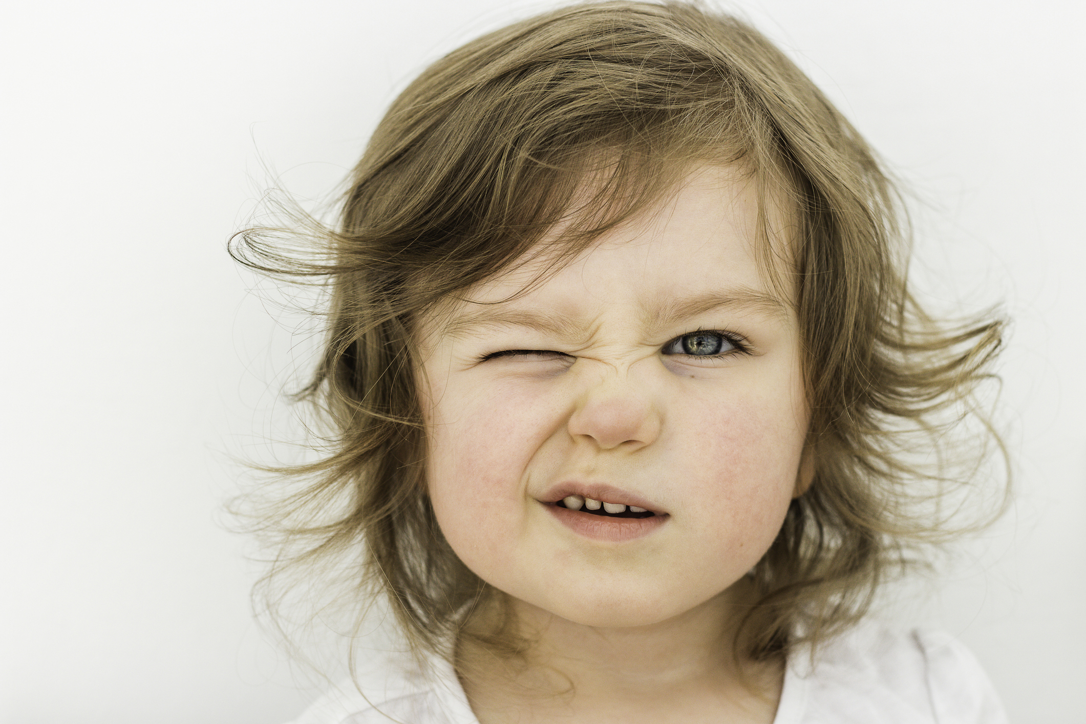 Betegséget jelezhet a túl gyakori pislogás gyermekkorban?