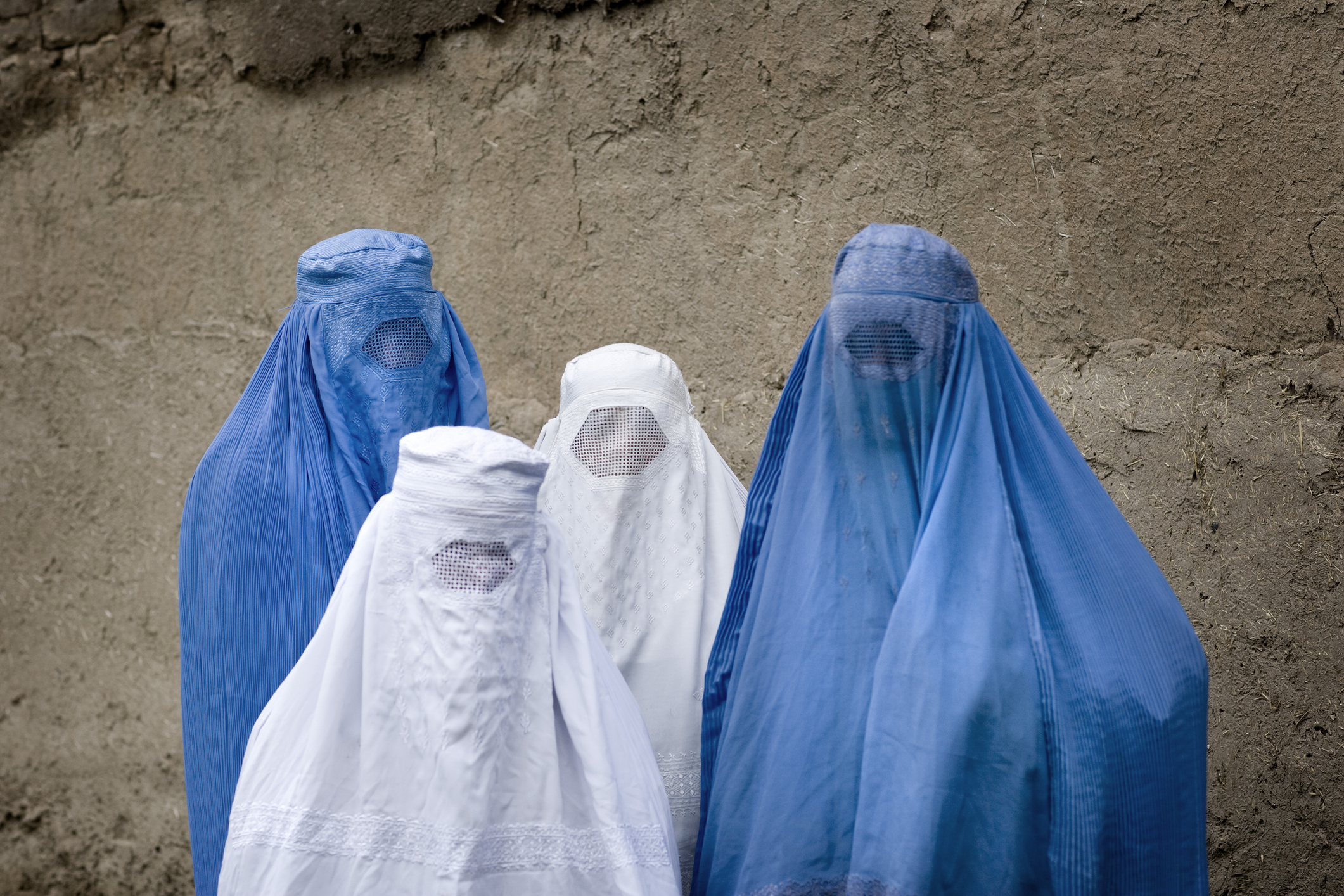 Egyre több nő lesz öngyilkos a tálib uralom miatt Afganisztánban