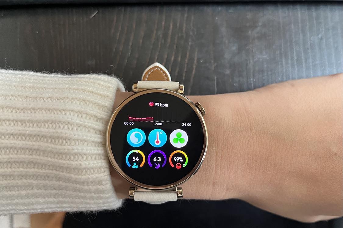 Huawei Watch GT4 okosóra, elegáns és mindentudó társ az edzésben