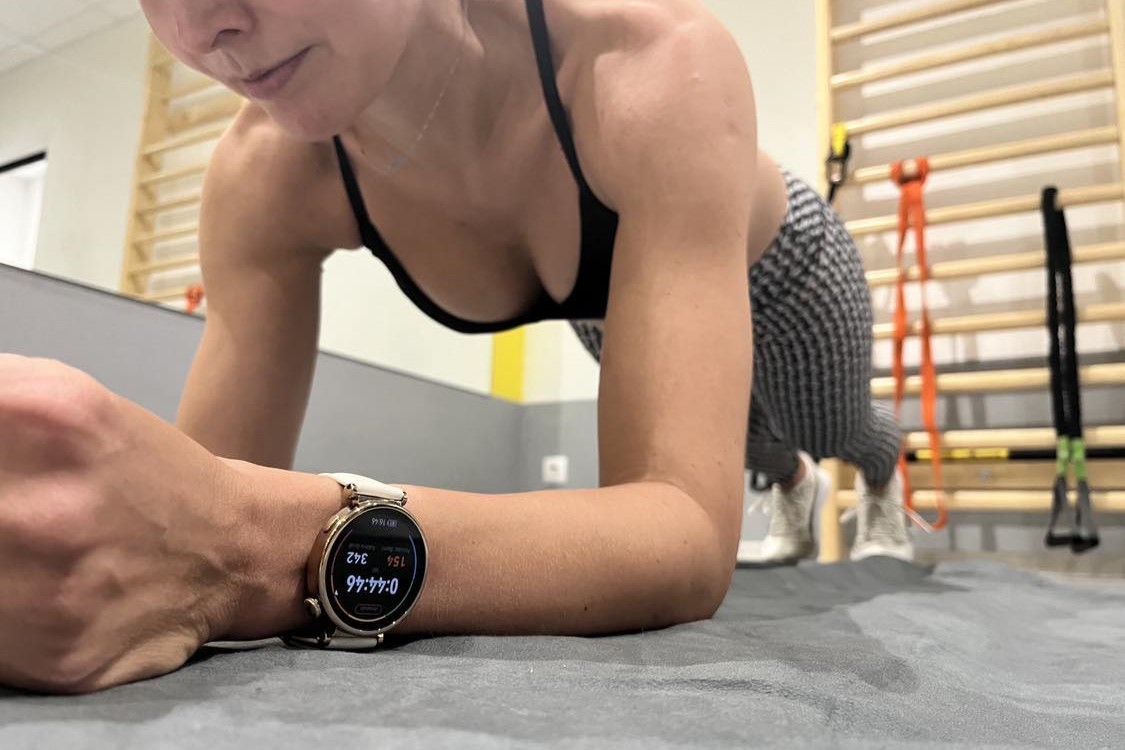 Huawei Watch GT4 okosóra - Elegáns és mindentudó társ az edzésben