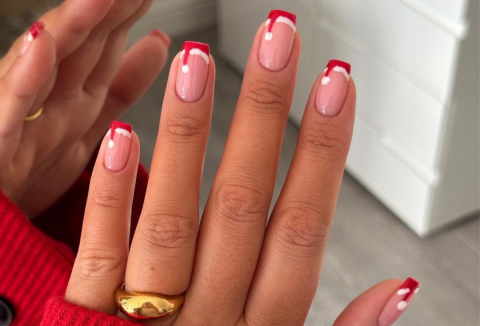 Mikulás sapka téli körömminta