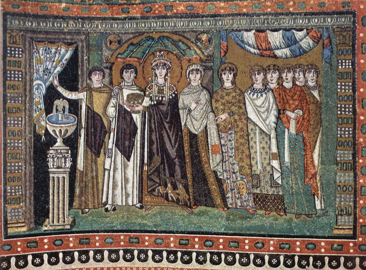 Theodóra és kísérete a ravennai mozaikokon 550 körül