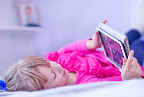 Gyerek tablet okostelefon képernyő