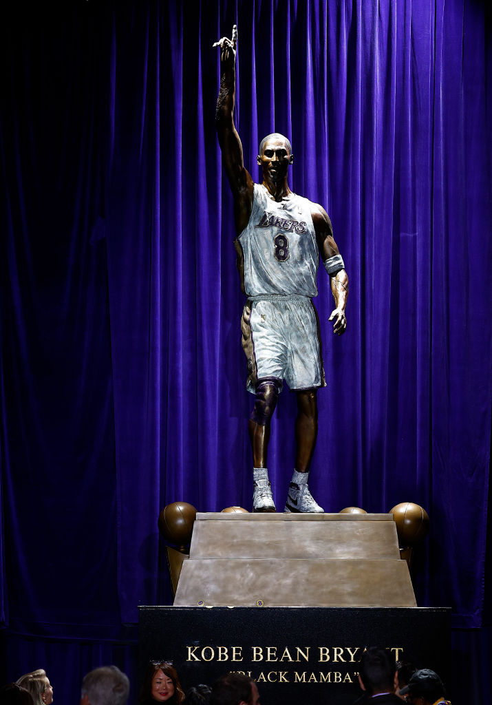 Kobe Bryant szoboravatásán özvegye is beszédet mondott