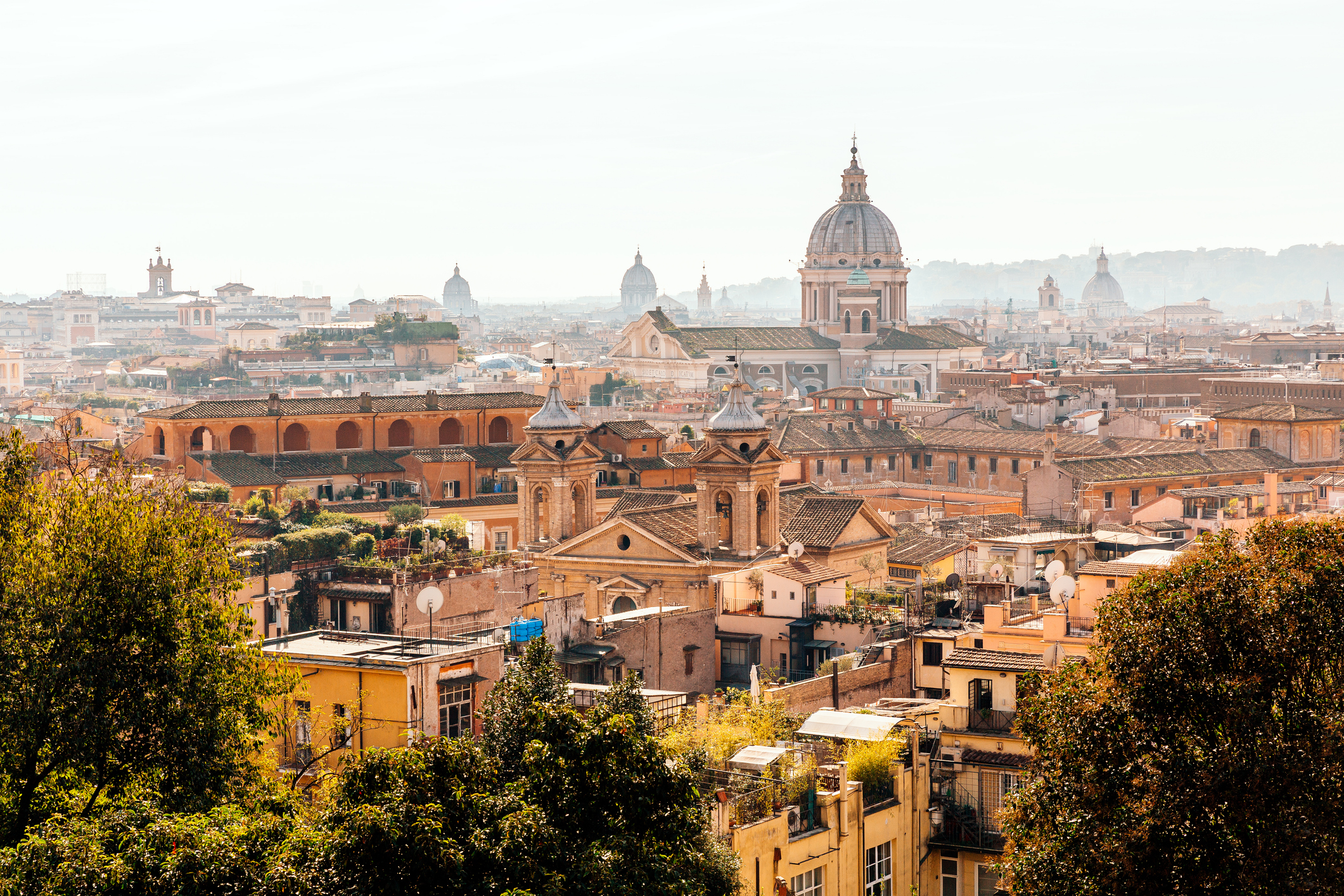 Ha az a fajta turista vagy, akit nehezen lehet rávenni a tömegközlekedésre, és inkább egész nap sportcipőben szelsz végig egy városon, akkor minden utad Rómába vezet.