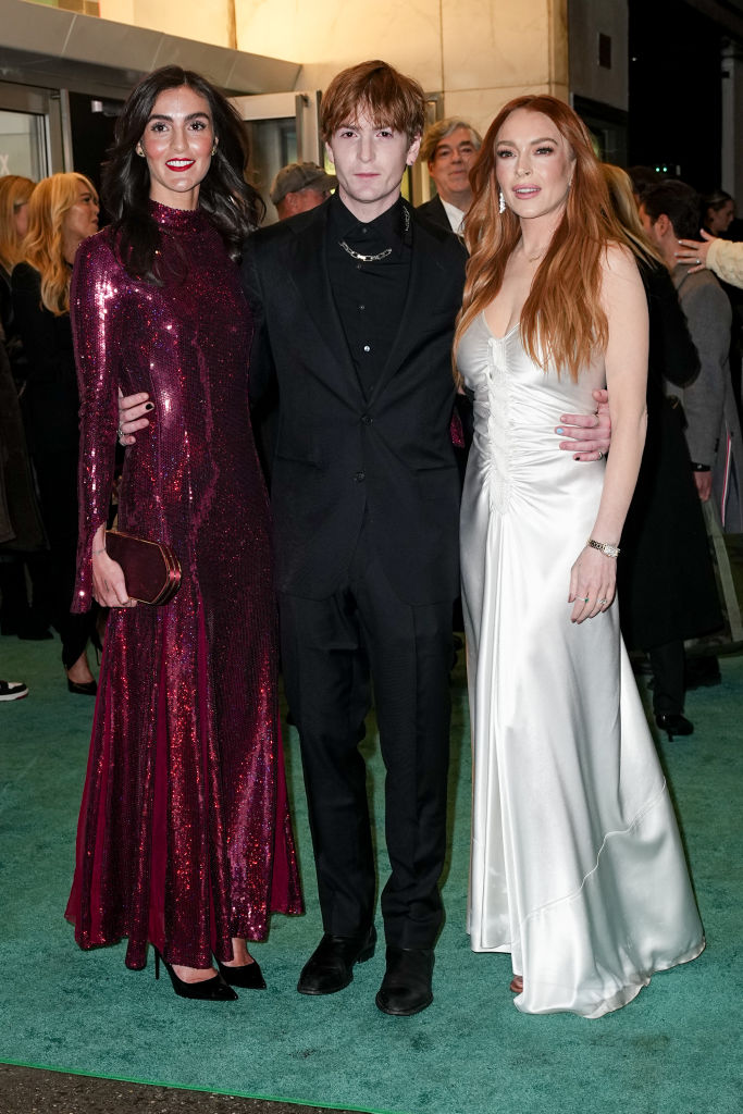 A három testvér: Ali, Dakota és Lindsay Lohan egy premieren