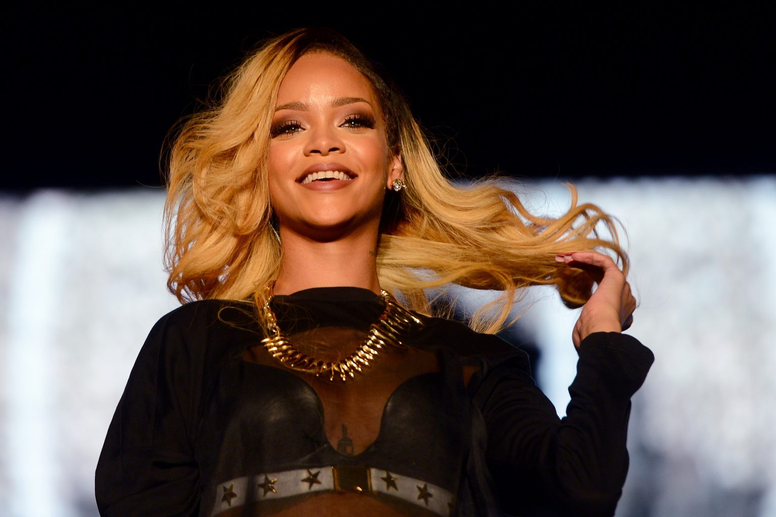 Rihanna Extr m Pixie Frizur t V gatott Marie Claire rihanna-extr-m-pixie-frizur-t-v-gatott-marie-claire