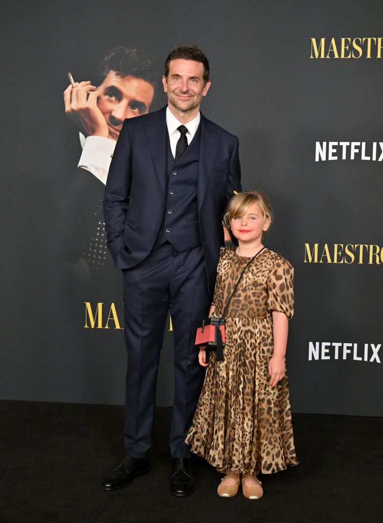 Nem ez volt az első alkalom, hogy Bradley Cooper a kislányával jelent meg a vörös szőnyegen