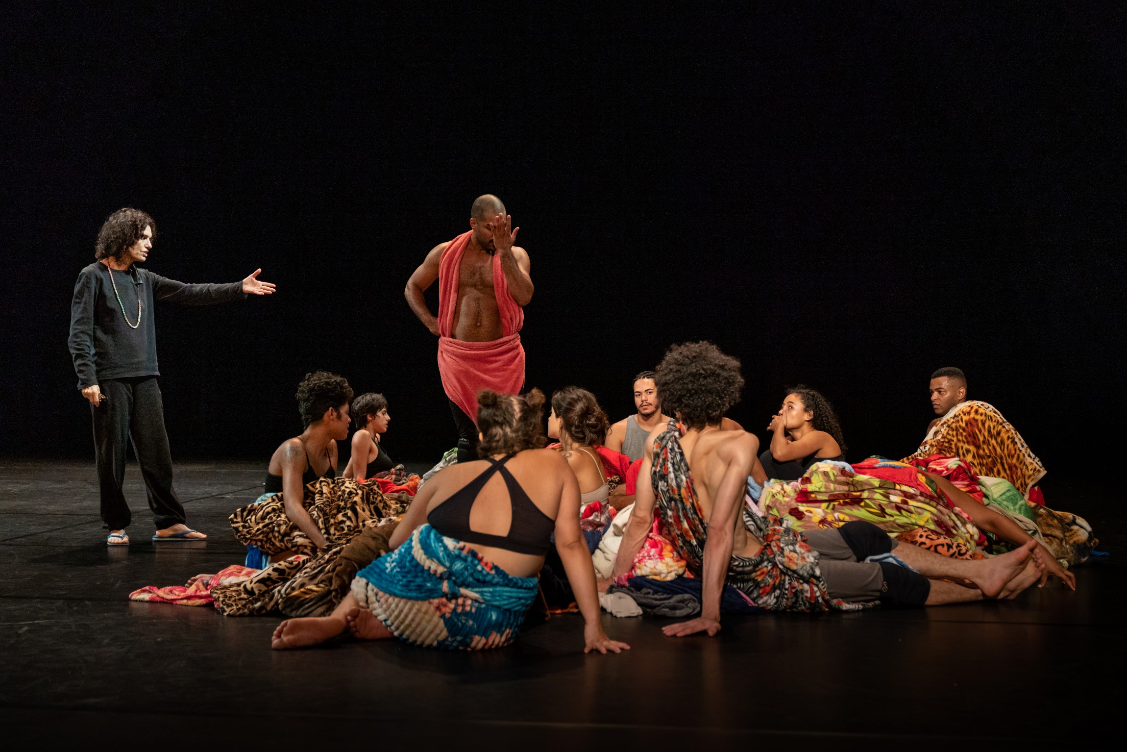 Lia-Rodrigues sztárkoreográfus és csapata