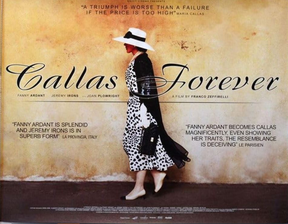 Fanny Ardant Chanel ruhában a Mindörökké Callasban
