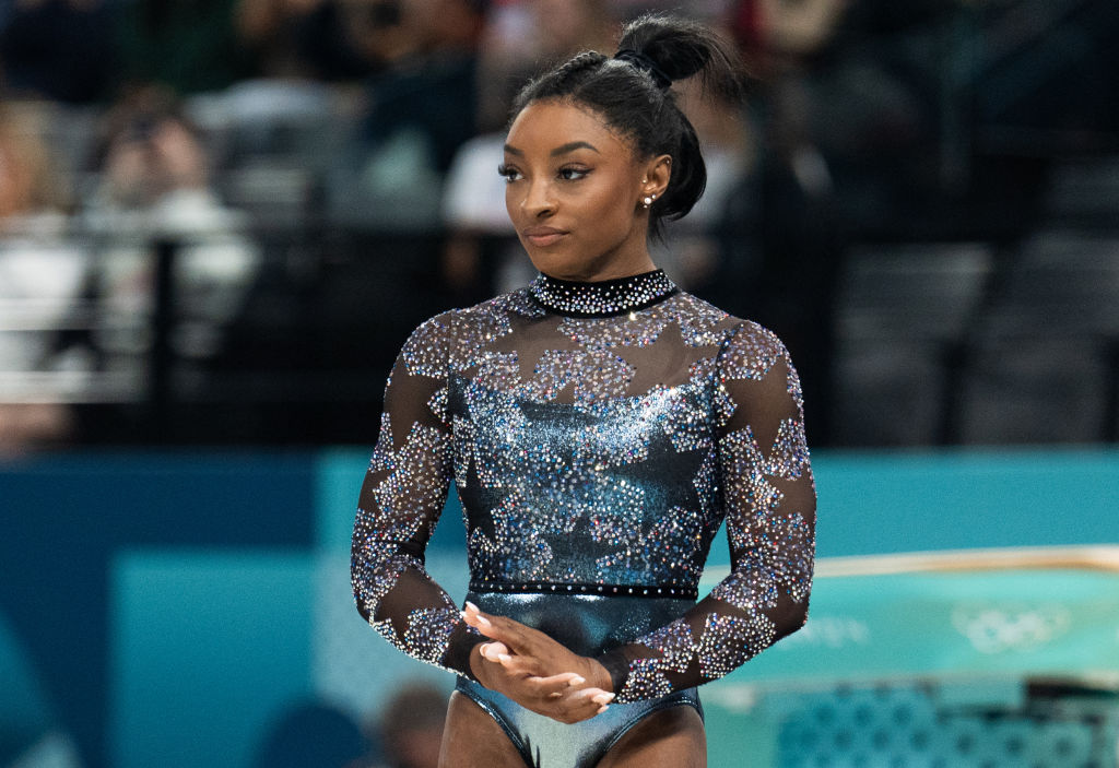 Simone Biles július 28-án a párizsi olimpián, ahol csapatban is tarolt