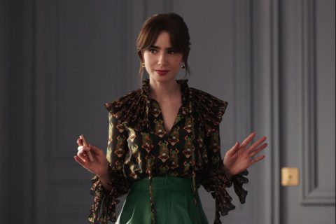 Lily Collins Emily Cooperje divatba hozza a pöttyös ruhákat