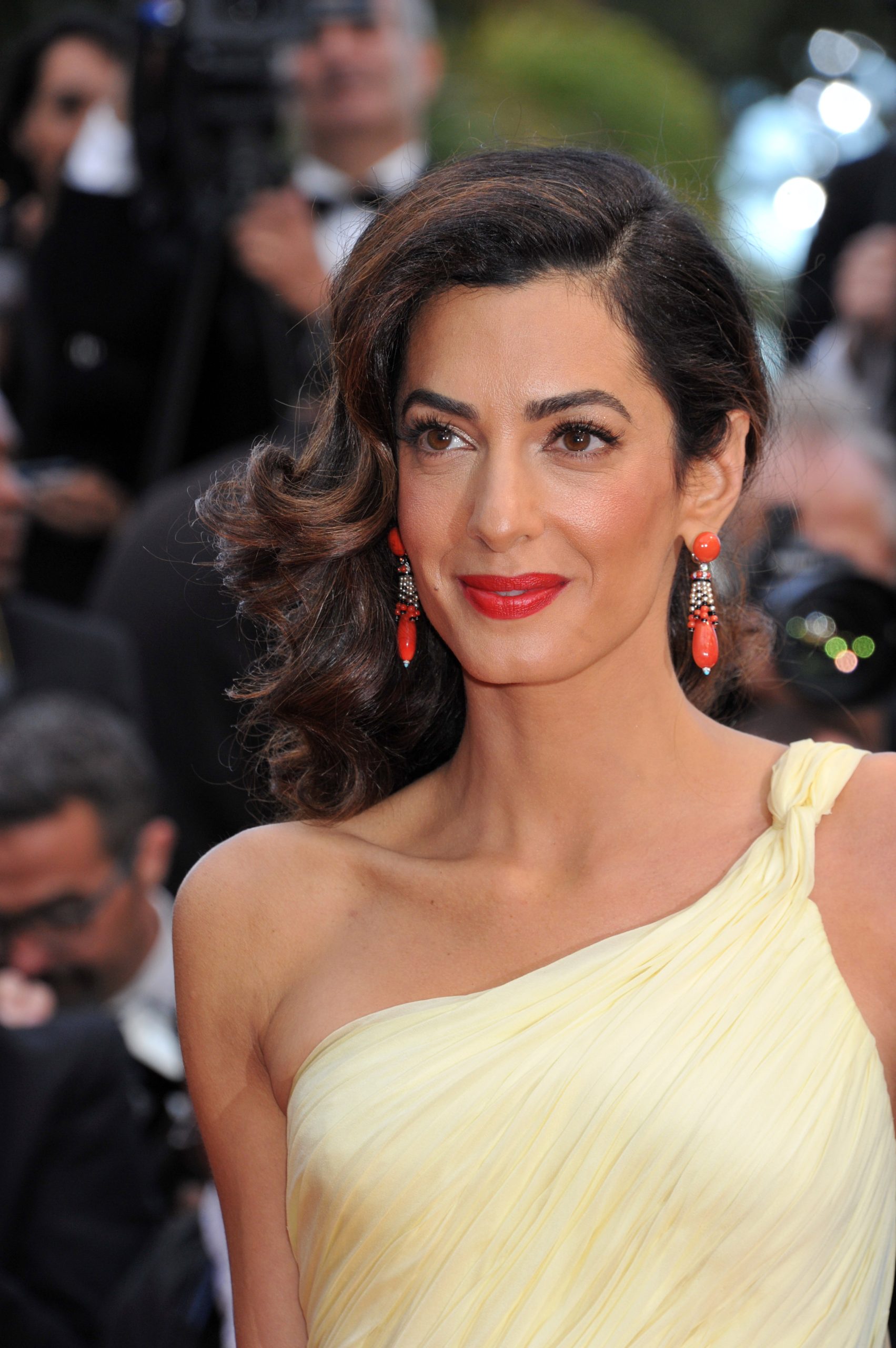 Amal Clooney portré 2016-ból